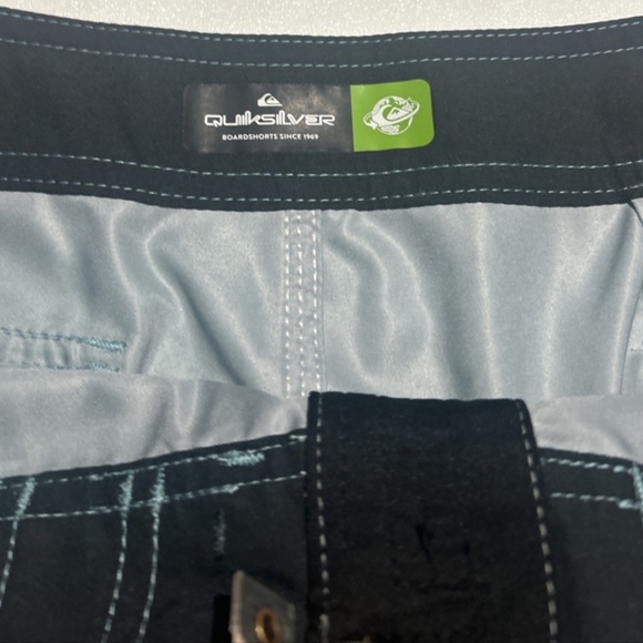 Quicksilver Youth Boardshorts Swim Trunks Size 29 Everyday‎ Mint Green NWT - Picture 10 of 11